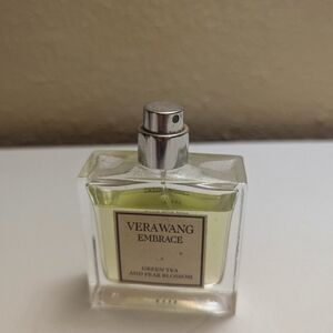 Vera Wang embrace perfume Green tea and pear blossom